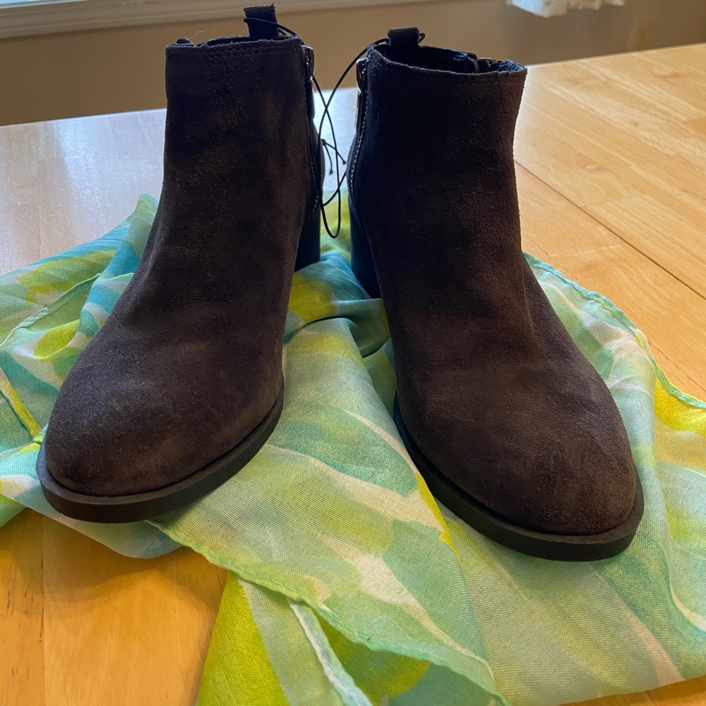 NEW!! Kenneth Cole Booties